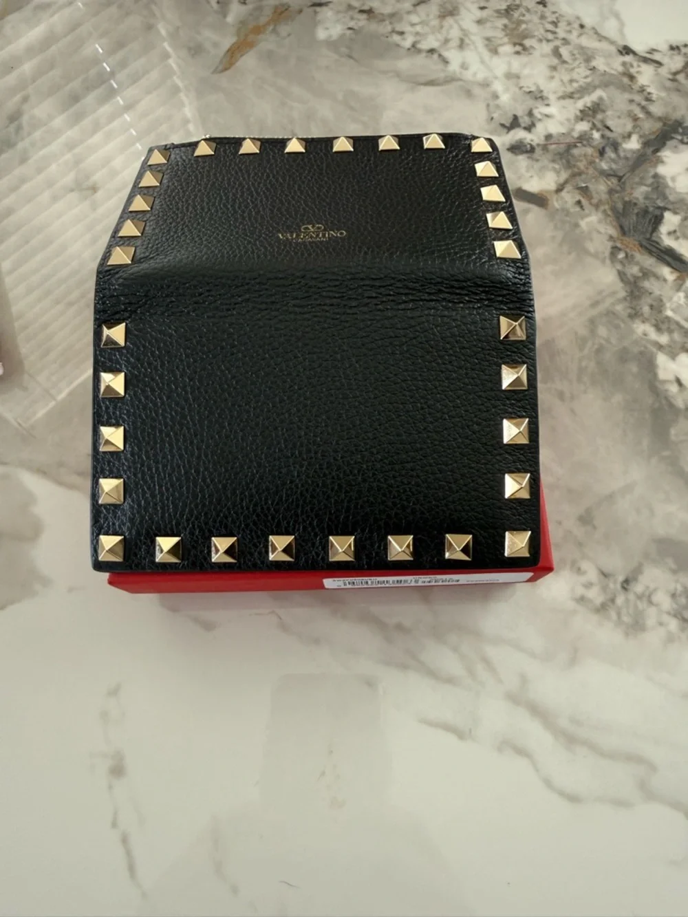Stunning Red/ Black Valentino Garavani wallet - Picture 11 of 13
